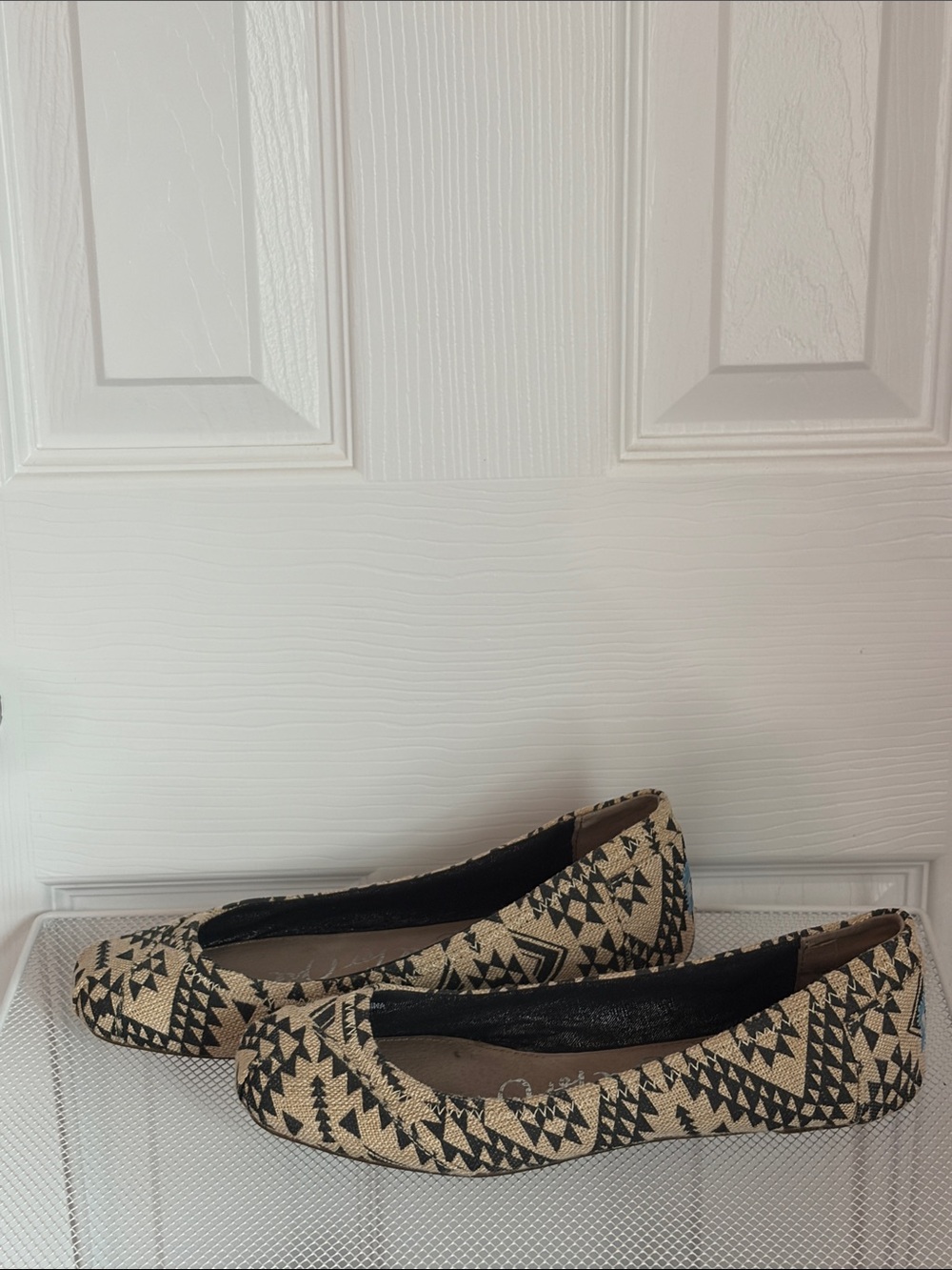 Toms Beige and Black Aztec-Pattern Ballet Flats